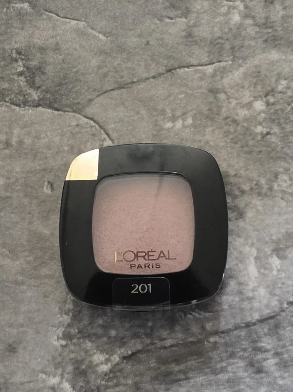 L'Oreal Colour Riche Eyeshadow 201 Little Beige Dress